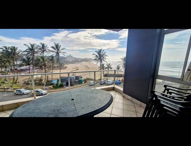 2 BEDROOM APARTMENT FOR SALE IN MARGATE BEACH